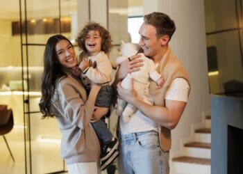 ,,მამიკოს გოგო“ – ირაკლი მაქაცარია გამომწერებს შვილთან ერთად გადაღებულ ფოტოს უზიარებს