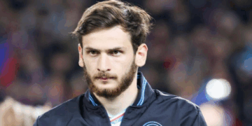 როგორი ავტომობილით გადაადგილდება კვარაცხელია პარიზის ქუჩებში – ნახეთ, რა კადრები ვრცელდება