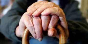 98 წლის მოხუცი, რომელიც ფულს მთელი ცხოვრება გარკვეული მიზეზით აგროვებდა – ალბათ ეს ფოტო ბევრ თქვენგანს უნახავს, მაგრამ ამ საოცარი ადამიანის შესახებ სიმართლე მთელმა სამყარომ უნდა გაიგოს