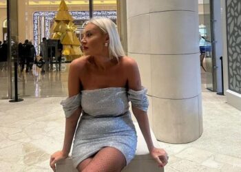 „მანდ ვხვდები რომ წყობილებიდან არიან გამოსულები” – რას წერს ნანუკა ჟორჟოლიანი?