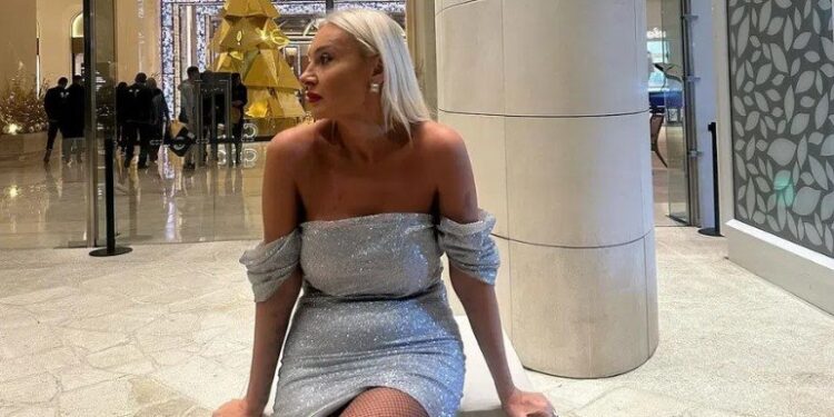 „მანდ ვხვდები რომ წყობილებიდან არიან გამოსულები” – რას წერს ნანუკა ჟორჟოლიანი?