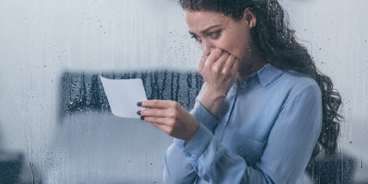 იმ ოჯახში სადაც ემიგრანტი დედაჩემი მუშაობდა სხვა ქართველი ქალი მივიდა და წარმოუდგენელი რამ გააკეთა.. ქართველებო, რა გჭირთ, რატომ იქეცით ასეთ ღორებად.. – ქართველი ემიგრანტის შვილის ემოციური წერილი