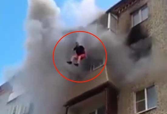 „მამამ შვილები მეხუთე სართულიდან გადმოყარა…” – დაუჯერებელი კადრები, რომელმაც ინტერნეტი მოიცვა