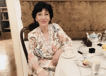 ნანი ბრეგვაძე საცურაო კოსტიუმში – 88 წლის ლეგენდის უახლესი ფოტო