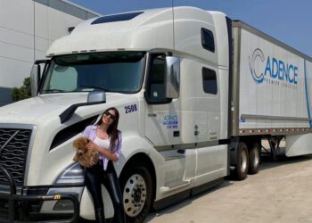 ,,საქართველოში ბანკში ვმუშაობდი… ამერიკაში სამი წლის წინ წამოვედი” – გაიცანით გოგონა, რომელიც აშშ-ში ტრაილერის მძღოლად მუშაობს