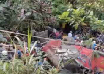 (უცხოეთი) ავტობუსი კლდიდან გადავარდა – დაღუპულია 21 ადამიანი