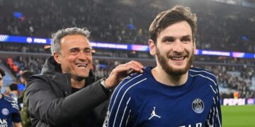 ოქროს ბურთის რეიტინგი ისევ განახლდა და ხვიჩას კვლავ პროგრესი აქვს – რომელ ადგილზეა კვარაცხელია 20-ეულში?