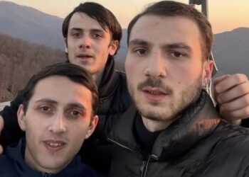 ,,ეს რა წავიკითხე” – რას წერს მტკვარში მანქანის გადავარდნის დროს გადარჩენილი ბიჭი?