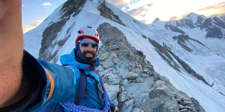 ,,ყინულის ნატეხს წამოედო თხილამური, 800 მეტრი იფრინა, მისმა ძმამ საკუთარი თვალით უყურა ამ ყველაფერს! ნიკო ივნისის ბოლოს ბიჭს ელოდებოდა” – რას ჰყვებიან ტრაგიკულად დაღუპული ალპინისტის მეგობრები?