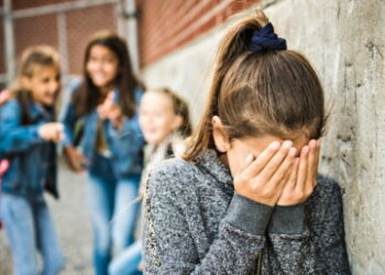 მე-8 კლასელი გოგო, სავარაუდო თვითმკვლელობამდე ბულინგის შედეგად მივიდა – მომხდარის უმძიმესი დეტალები