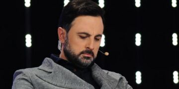 „სა­ო­ცა­რი ამ­ბა­ვი ხდე­ბა, შოკ­ში ვარ” – რა სკანდალში გაეხვა ზურა ხაჩიძე?