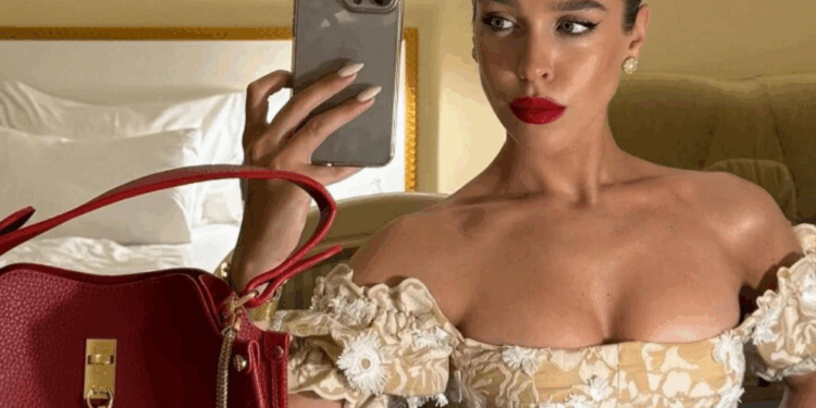 როგორ გამოიყურება ნუცა თოფურიას კერძო სახლი (ვიდეო)