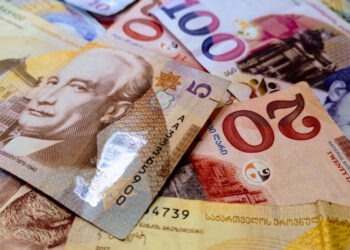 ვალუტის კურსი შეიცვალა! – რამდენ ლარად შეიძენთ დოლარს და ევროს?