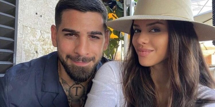 ,,აი ასეთი ხალხია” – რას წერს ილია თოფურიას მეუღლე საქართველოსა და ქართველების შესახებ?