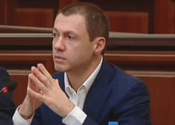 (ვიდეო) „ბორტზე პირადად იმყოფებოდა“ – ბაჩიაშვილის სკანდალუტი ჩვენება! – ვის დაადო ხელი ივანიშვილის ყოფილმა ბიზნესპარტნიორმა?