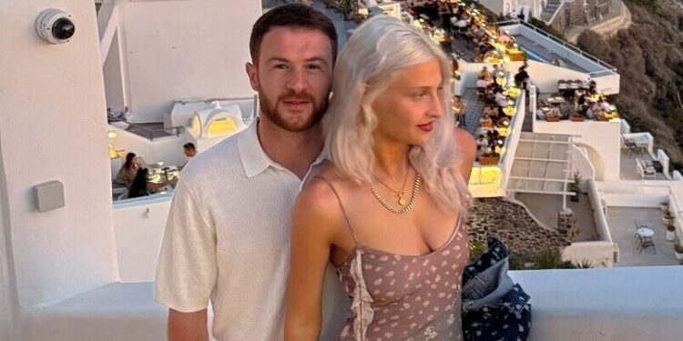 „აქ იქნება აუზი, სადაც ბავშვთან ერთად ვიცურავებთ” – ნახეთ როგორ სახლს იშენებს ბუდუ ზივზივაძე