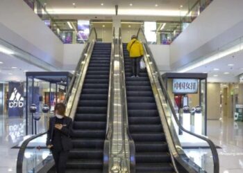 ,,მე-4 სართულიდან ჩამოვარდა” – როგორია ბავშვის მდგომარეობა, რომელიც ესკალატორიდან გადმოვარდა?