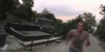 ვრცელდება ტურისტის დაყაჩაღების მცდელობა ქუთაისში – ნახეთ ვიდეო