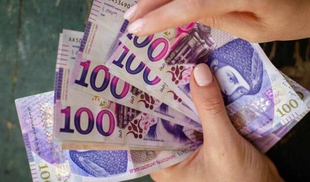 ვალუტის ახალი კურსი დადგინდა – რა ეღირება დოლარი და ევრო ამ შაბათ-კვირას?