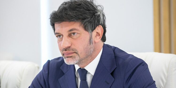 ინფორმაცია მათთვის, ვინც სამსახურს ეძებს – “დასაქმების მსურველები უნდა მივიდნენ სადგურის მოედანზე, ხელფასები 3600-დან – 5 000 ლარამდე მერყეობს”