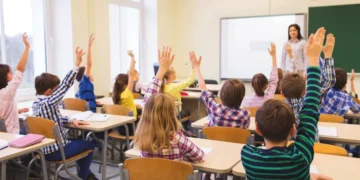 რამდენი დასვენების დღეა სკოლებში პირველ სემესტრში – თარიღები