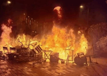 რა კადრებს აქვეყნებს მოქალაქე, რომლის ახლადგახსნილი კაფე გუშინდელი საპროტესტო აქციის დროს დაიწვა?