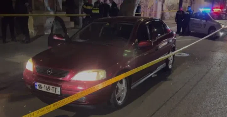 ვრცელდება პატრულის თანამშრომლის დაჭრის კადრები! – თბილისში, კაცმა ლაივში გადაიღო, როგორ დაჭრა პოლიციელი ყელის არეში