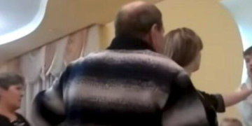 (ვიდეო) მამამთილმა პატარძალი შუა ქორწილში სცემა – ვერ წარმოიდგენთ რა იყო მიზეზი!