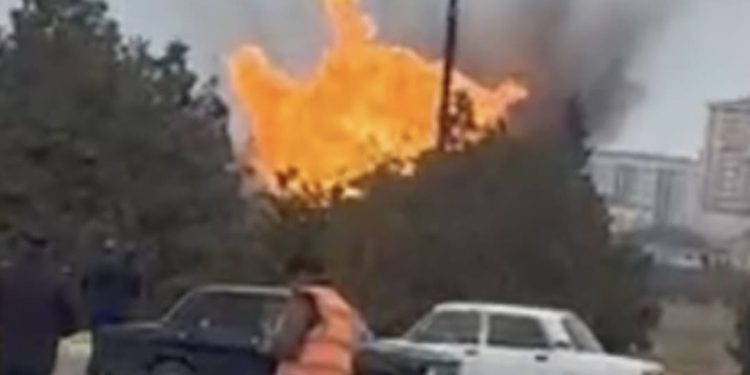 (Video) მძიმე კადრები – აზერბაიჯანის აეროპორტი დაიბომბა