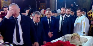 ,,გათიშეთ ტელეფონები, გამორთეთ კამერები“ – რა ხდება სიონის ტაძარში?