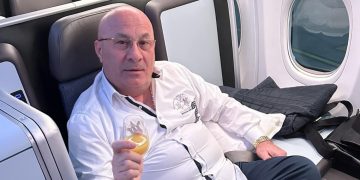 რა აჩუქეს გელა ბარკალაიას შვილმა და რძალმა დაბადების დღეზე? – ვიდეო სოციალურ ქსელს იპყრობს