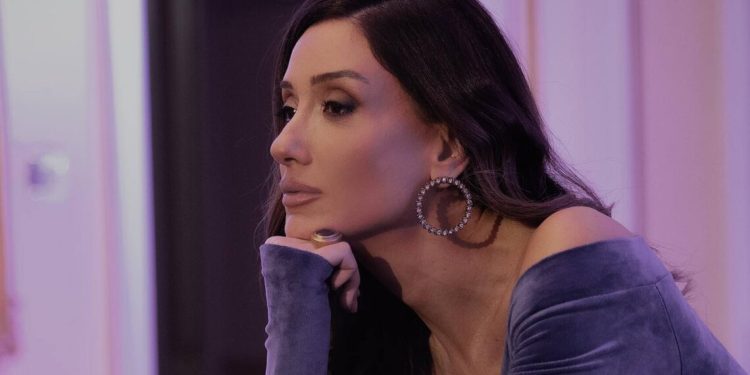 ნინი ბადურაშვილმა გაამხილა, რამდენი ჰქონდა ხელფასი ტელეკომპანია იმედში – რას ამბობს მომღერალი?