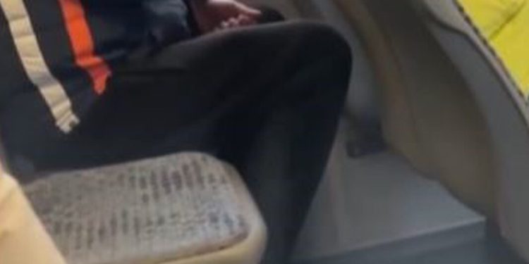 ,,უკომენტაროდ…” – ავტობუსში გადაღებული კადრები კრიტიკის ქარცეცხლში მოექცა