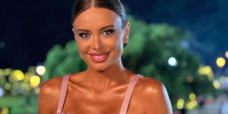 „ამ ფოტოებში 24 წლის ვარ… არც ფოტოშოპი მქონდა, არც პლასტიკური ოპერაციები…“ – რა ფოტოებს აქვეყნებს ეკო ფანგანი?