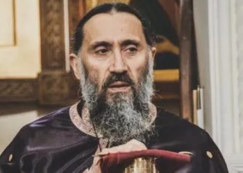 არის თუ არა აუცილებელი ჯვრის ტარება – მოძღვრის პასუხი